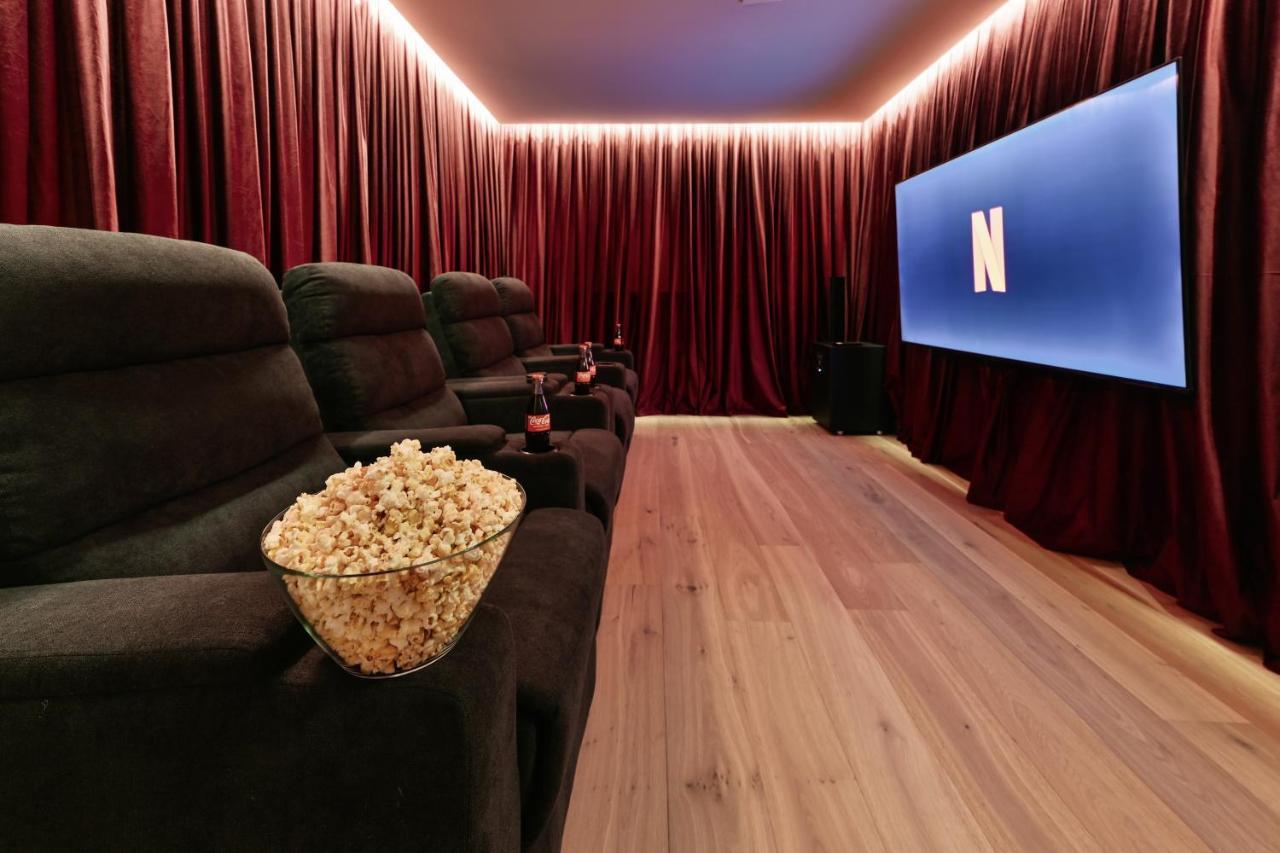 Boutique Chalets Alpi - Private Sauna & Cinema Garmisch-Partenkirchen Bagian luar foto