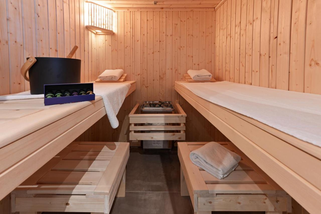 Boutique Chalets Alpi - Private Sauna & Cinema Garmisch-Partenkirchen Bagian luar foto