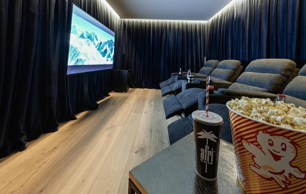 Boutique Chalets Alpi - Private Sauna & Cinema Garmisch-Partenkirchen Bagian luar foto