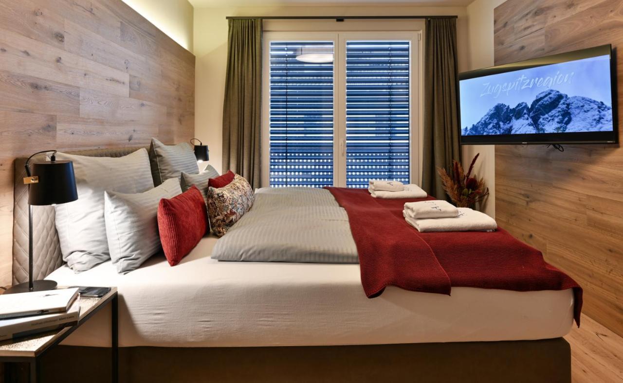 Boutique Chalets Alpi - Private Sauna & Cinema Garmisch-Partenkirchen Bagian luar foto