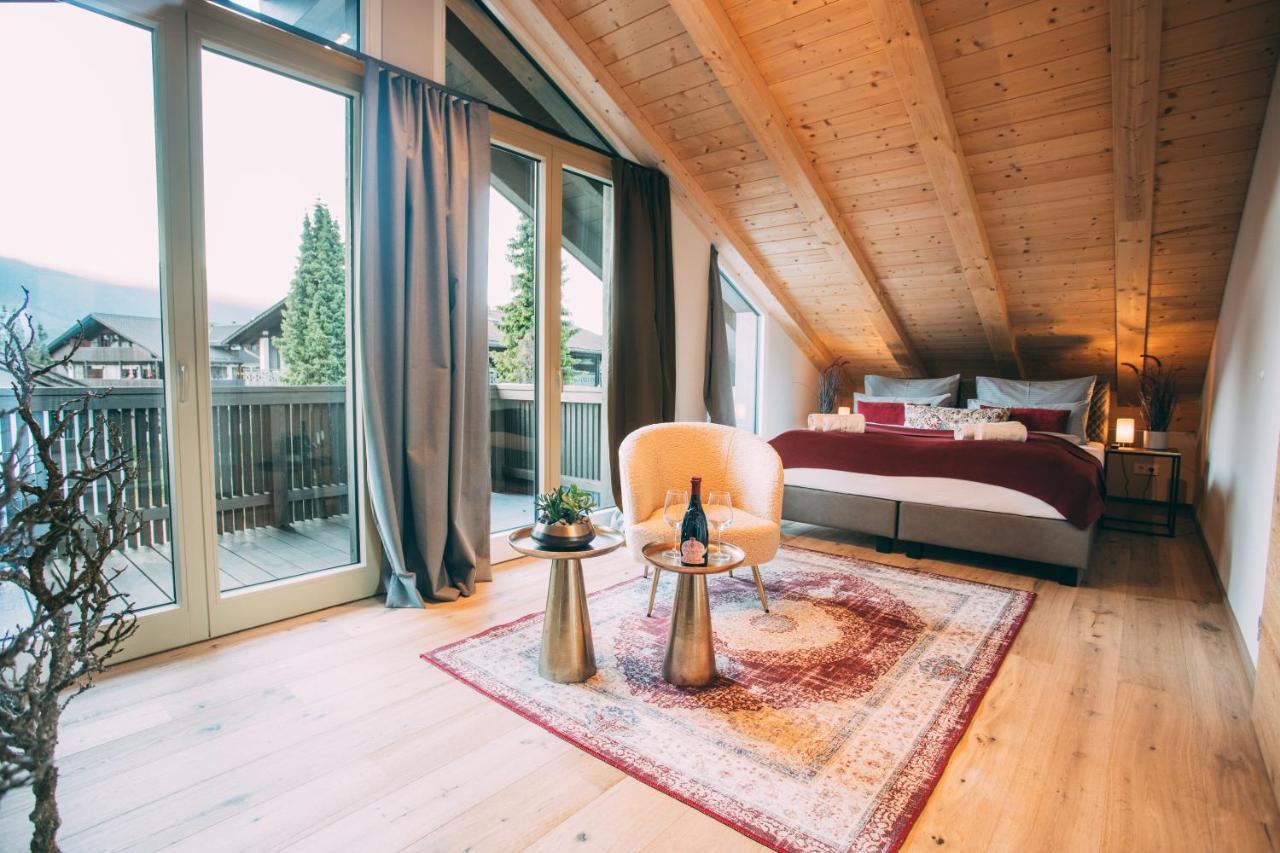 Boutique Chalets Alpi - Private Sauna & Cinema Garmisch-Partenkirchen Bagian luar foto